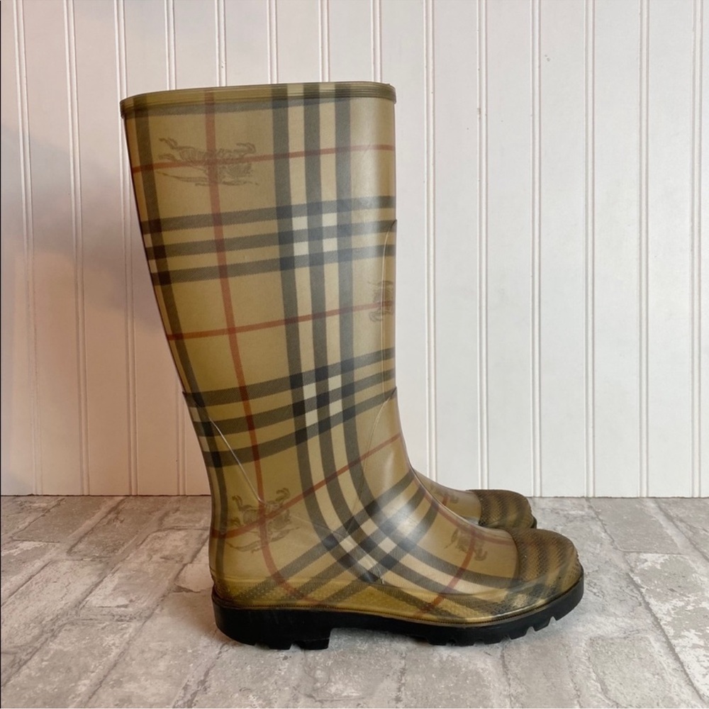 Burberry Brit rain boots - Picture 6 of 16